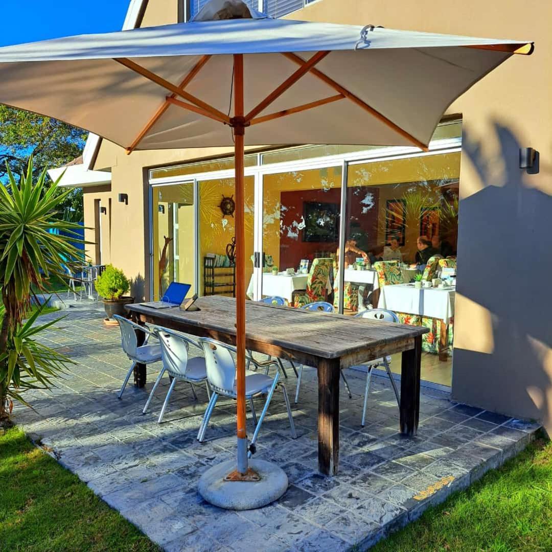 Mandalay Beach Guest House Bloubergstrand Exterior foto